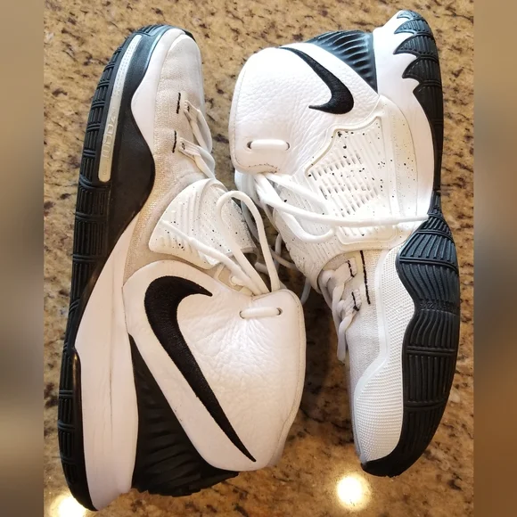 Nike Shoes Nike Kyrie Oreo Mens Basketball Sneakers White